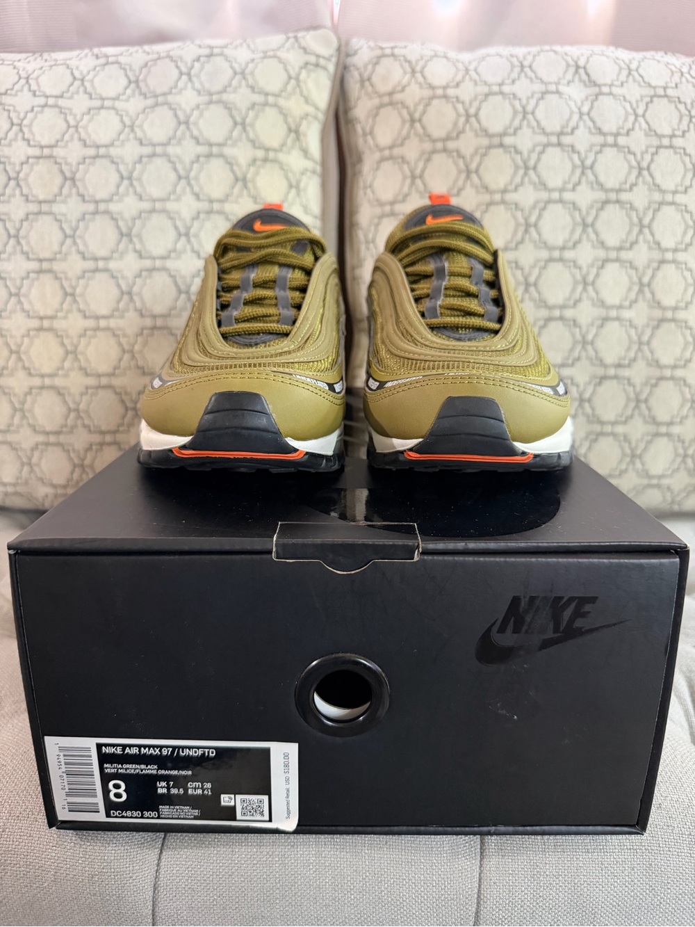 UNDEFEATED x NIKE AIR MAX 97 - Mens 8. Used. In good condtion comes with box. - Picture 4 of 4